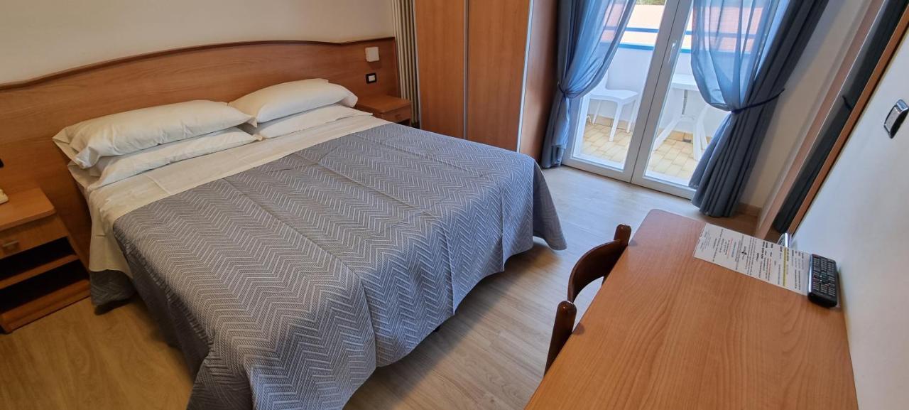 Hotel Mare Blu -- Boutique 피네토 외부 사진