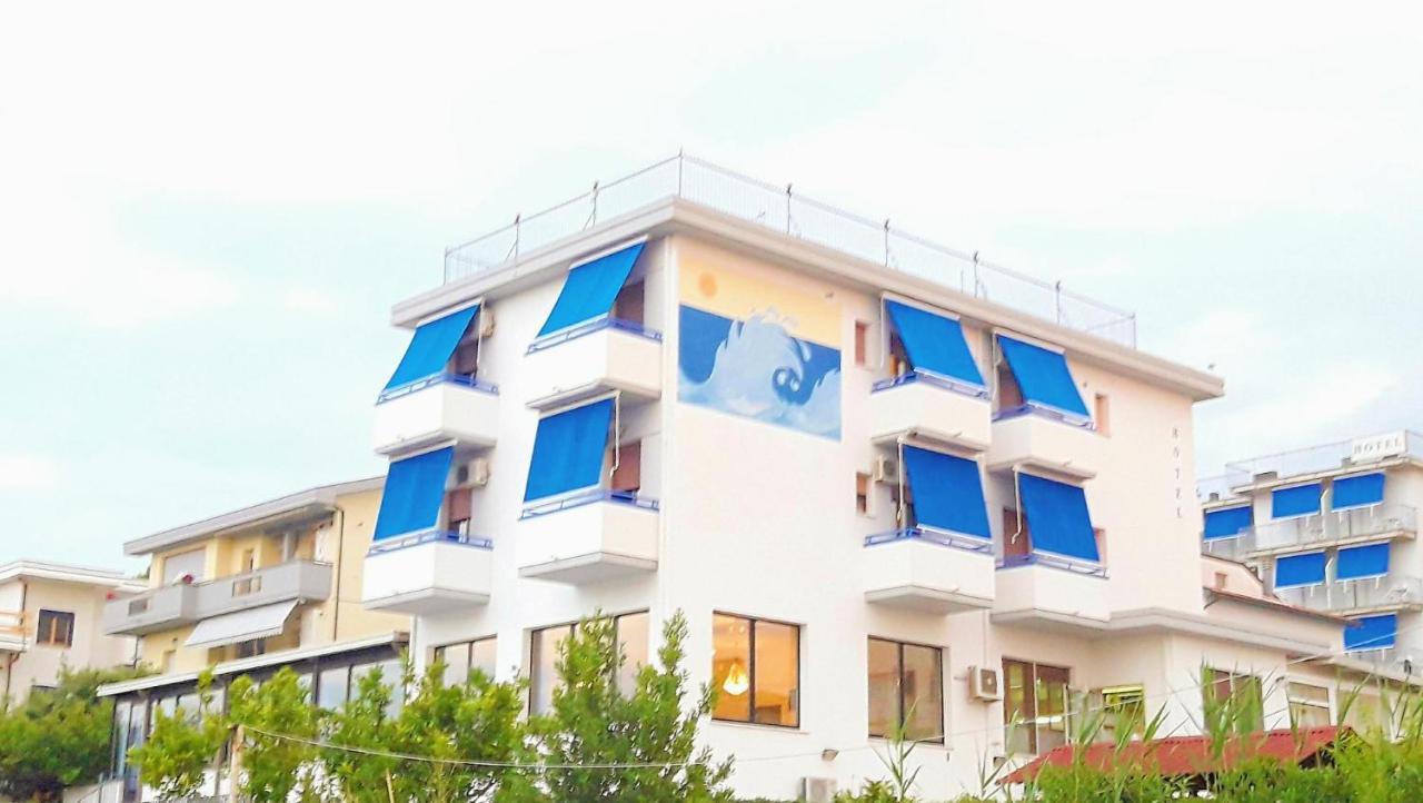 Hotel Mare Blu -- Boutique 피네토 외부 사진